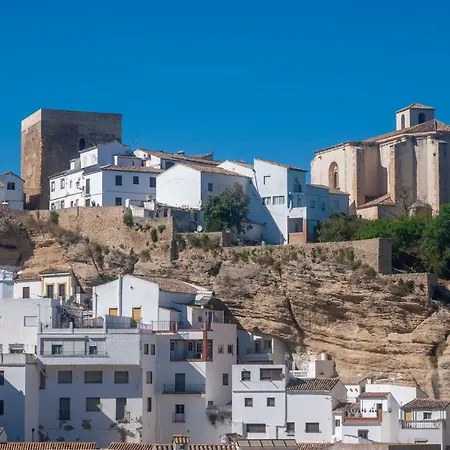 Cantareria, Azahar Apartment